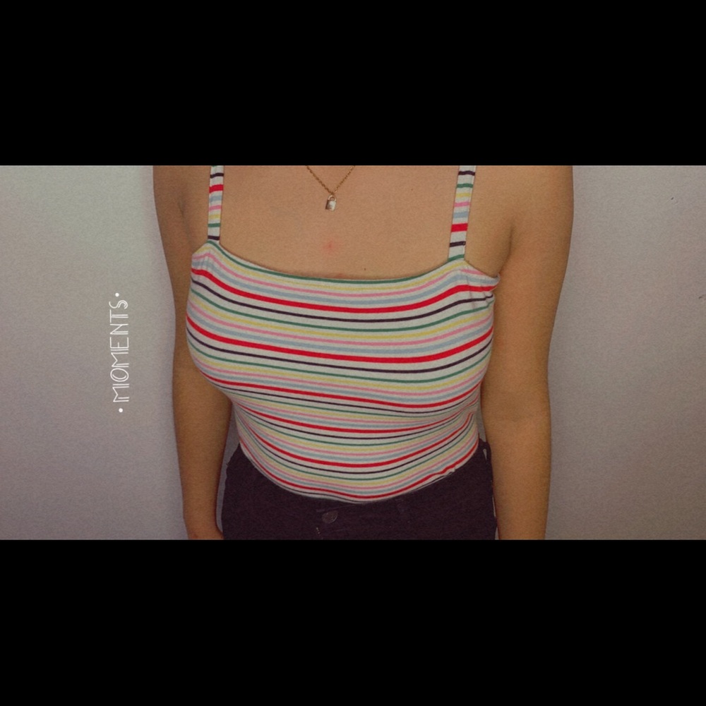 Crop top open back - Picture 2 of 2
